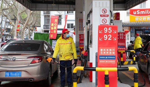 正规长沙配资平台 6月12日汽柴油限价更新，油价每升降幅是多少呢？